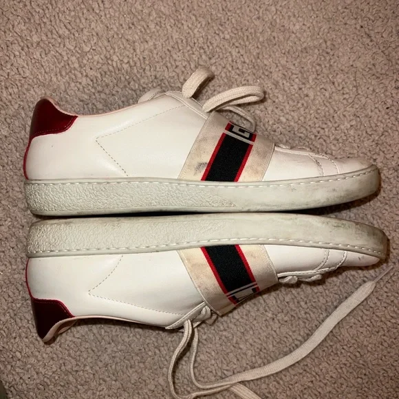 Gucci White Sneakers with Red and Black Accents - Picture 2 of 4